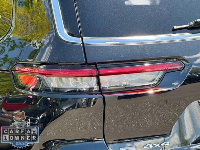 2022 Jeep Grand Cherokee L Laredo 4x4