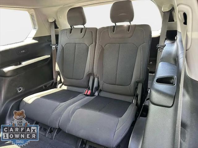 2022 Jeep Grand Cherokee L Laredo 4x4