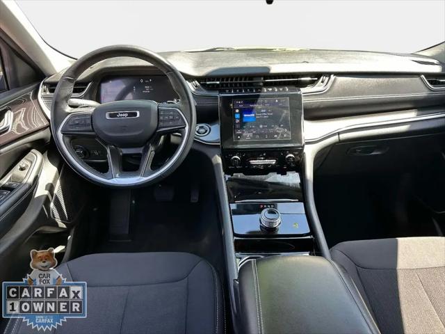 2022 Jeep Grand Cherokee L Laredo 4x4