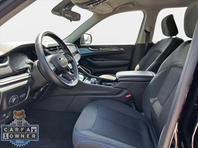 2022 Jeep Grand Cherokee L Laredo 4x4