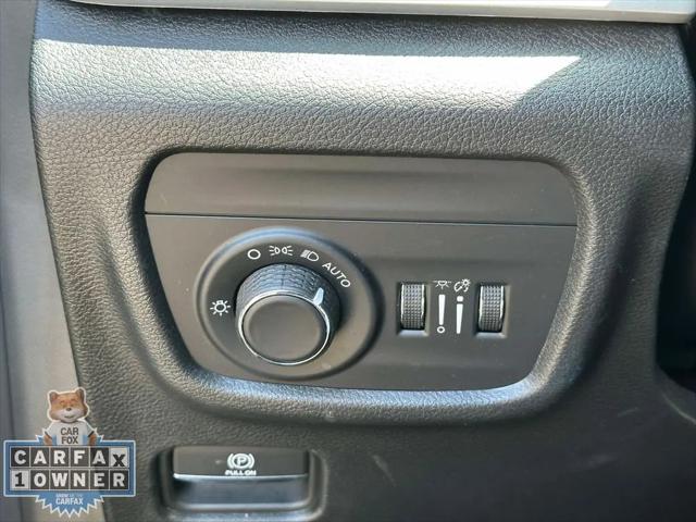 2022 Jeep Grand Cherokee L Laredo 4x4