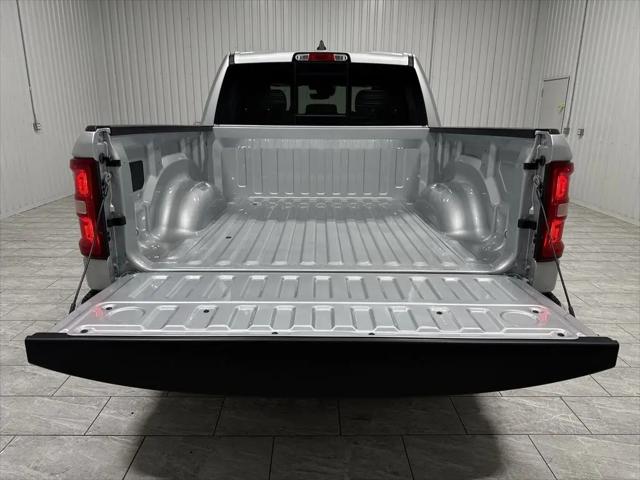 2026 Ram 1500 Lone Star Crew Cab 4x4 5'7" Box