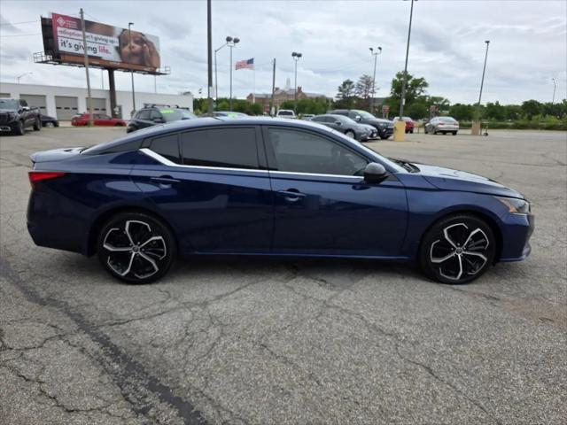 2023 Nissan Altima SR FWD