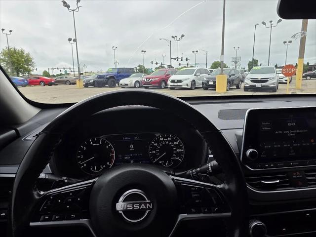 2023 Nissan Altima SR FWD