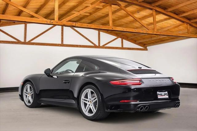 2018 Porsche 911 Carrera