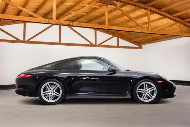2018 Porsche 911 Carrera