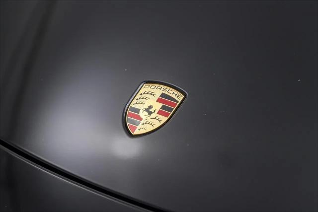 2018 Porsche 911 Carrera
