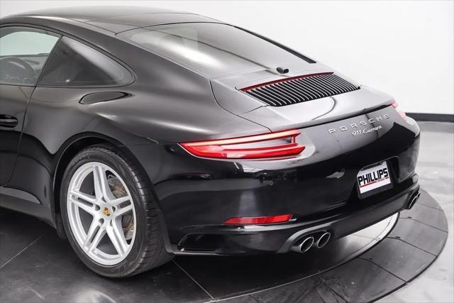 2018 Porsche 911 Carrera