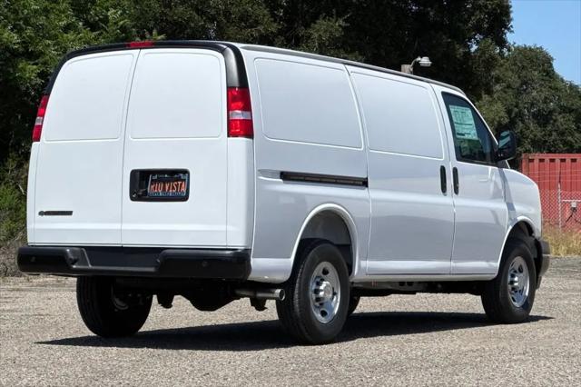 2026 Chevrolet Express Cargo Van 2500 Regular Wheelbase, WT, RWD