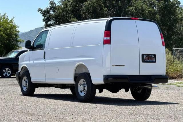 2026 Chevrolet Express Cargo Van 2500 Regular Wheelbase, WT, RWD