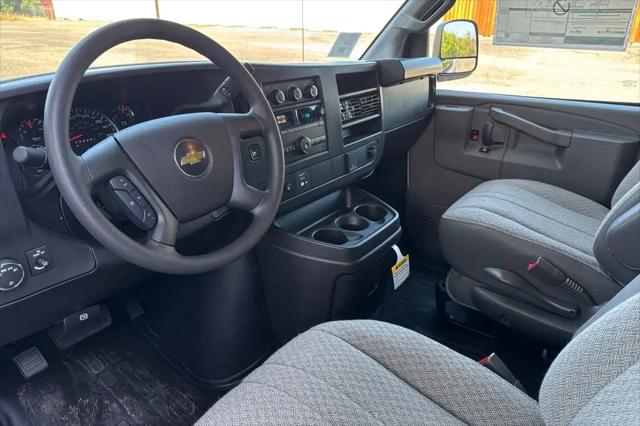 2026 Chevrolet Express Cargo Van 2500 Regular Wheelbase, WT, RWD