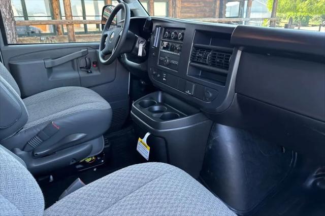 2026 Chevrolet Express Cargo Van 2500 Regular Wheelbase, WT, RWD