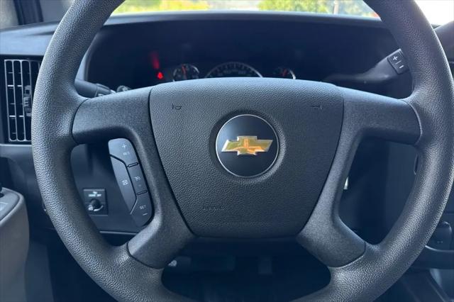 2026 Chevrolet Express Cargo Van 2500 Regular Wheelbase, WT, RWD