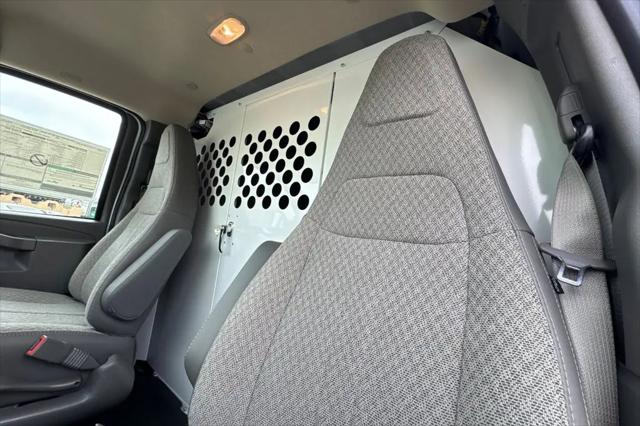 2026 Chevrolet Express Cargo Van 2500 Extended Wheelbase, WT, RWD
