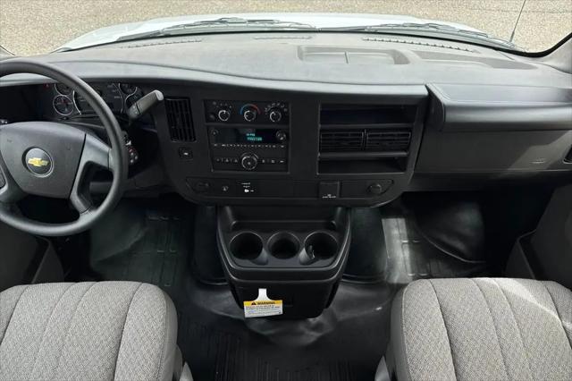 2026 Chevrolet Express Cargo Van 2500 Extended Wheelbase, WT, RWD