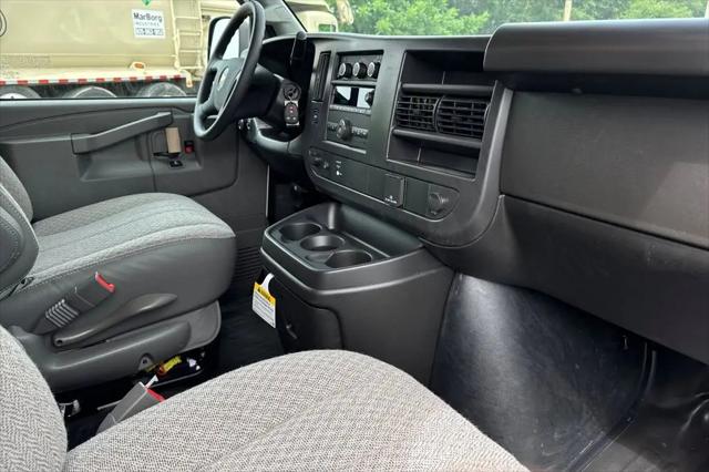 2026 Chevrolet Express Cargo Van 2500 Extended Wheelbase, WT, RWD