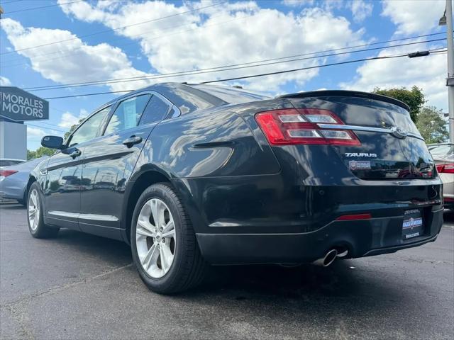 2015 Ford Taurus SEL