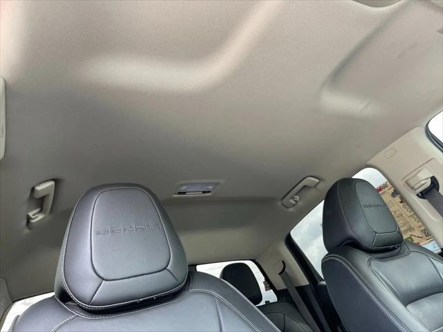2022 GMC Canyon 4WD Crew Cab Short Box Denali