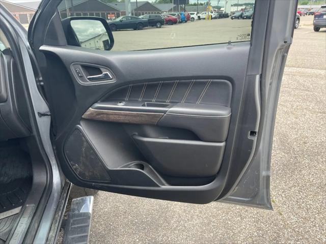 2022 GMC Canyon 4WD Crew Cab Short Box Denali