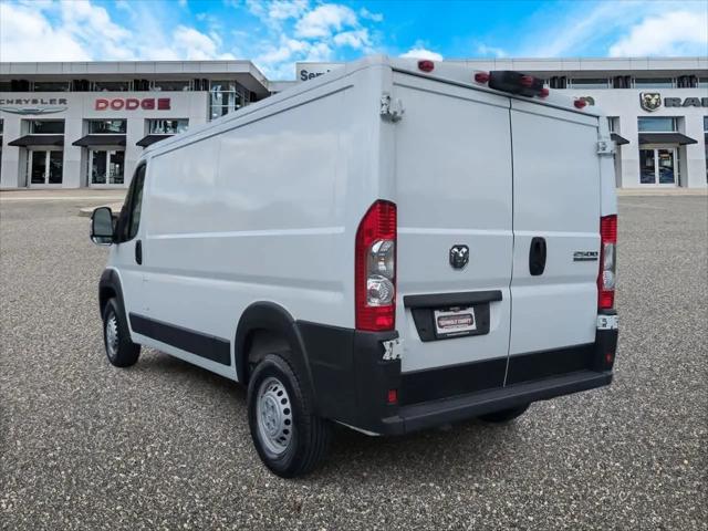 2025 Ram ProMaster 2500 Cargo Van Tradesman Low Roof 136" WB w/Pass Seat