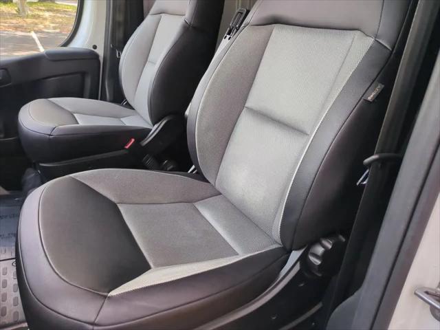 2025 Ram ProMaster 2500 Cargo Van Tradesman Low Roof 136" WB w/Pass Seat