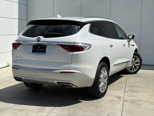2024 Buick Enclave Essence AWD