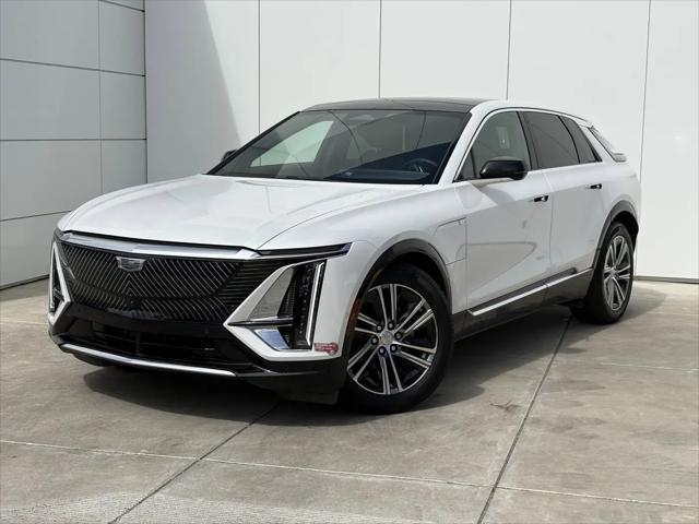 2024 Cadillac iQ Luxury w/1SE