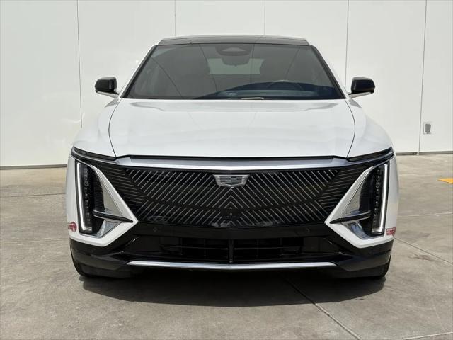 2024 Cadillac iQ Luxury w/1SE