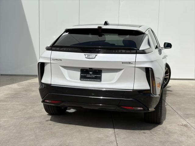 2024 Cadillac iQ Luxury w/1SE