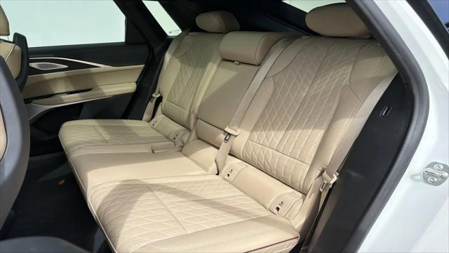 2024 Cadillac iQ Luxury w/1SE