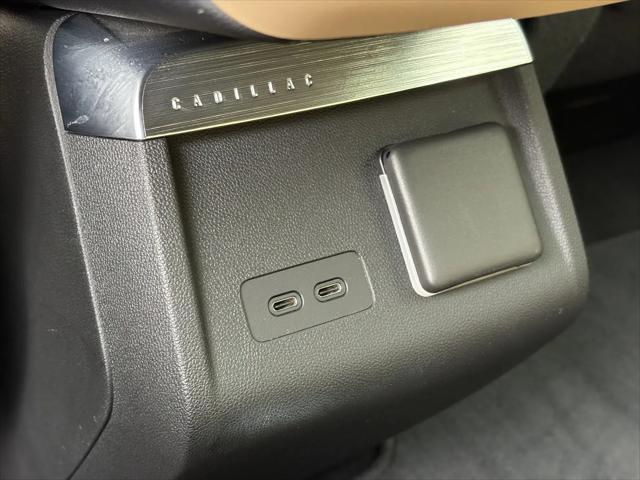 2024 Cadillac iQ Luxury w/1SE