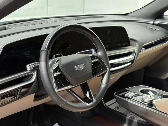 2024 Cadillac iQ Luxury w/1SE