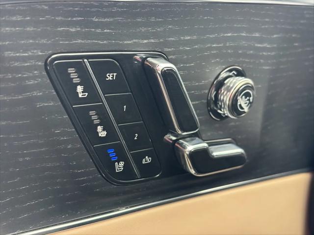 2024 Cadillac iQ Luxury w/1SE