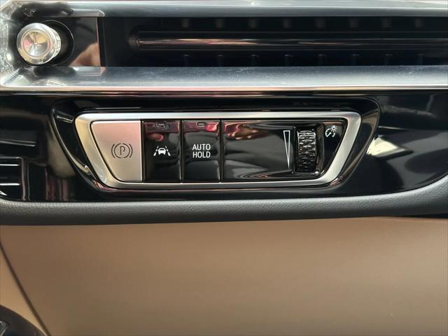 2024 Cadillac iQ Luxury w/1SE