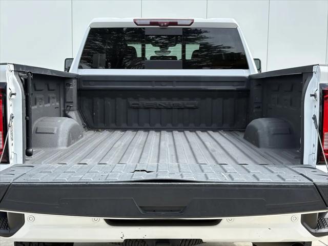 2022 GMC Sierra 2500HD 4WD Crew Cab Standard Bed Denali
