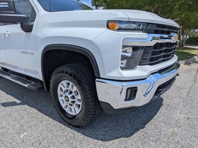 2025 Chevrolet Silverado 2500HD 4WD Crew Cab Standard Bed LT