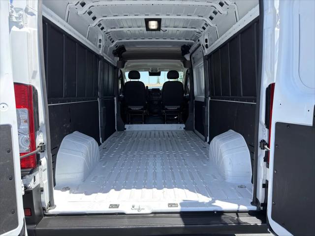 2025 Ram ProMaster 2500 Cargo Van Tradesman High Roof 159" WB w/Pass Seat