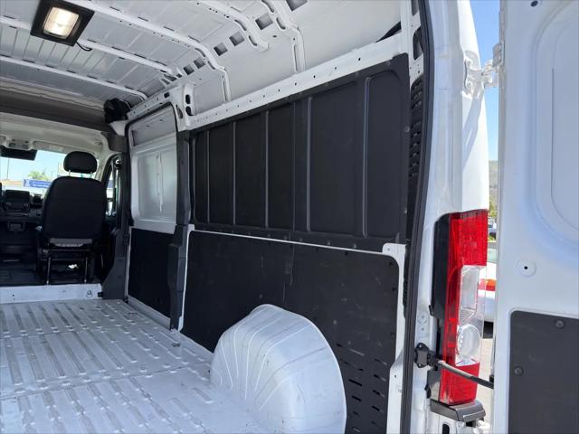 2025 Ram ProMaster 2500 Cargo Van Tradesman High Roof 159" WB w/Pass Seat