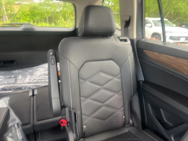 2026 Volkswagen Atlas SE with Technology