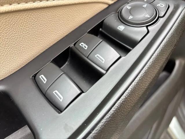 2023 Chevrolet Traverse AWD LT Leather