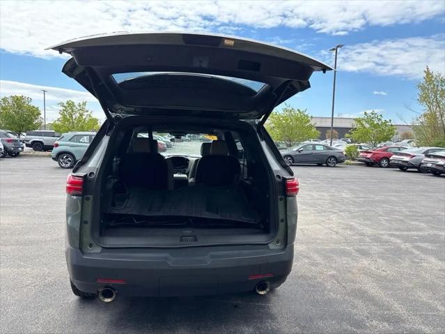 2023 Chevrolet Traverse AWD LT Leather