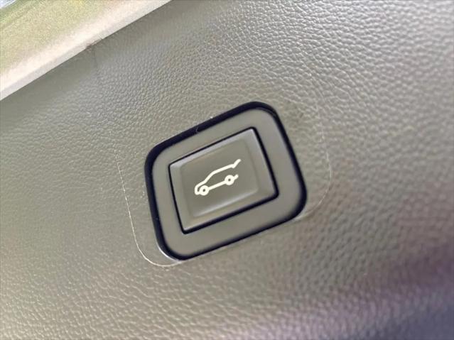 2023 Chevrolet Traverse AWD LT Leather