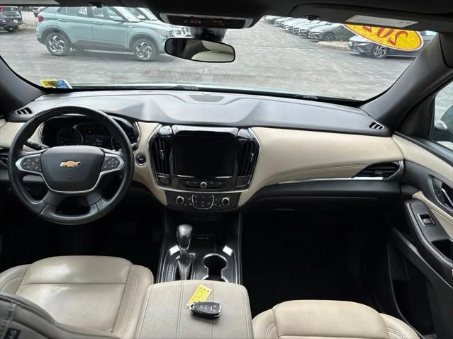 2023 Chevrolet Traverse AWD LT Leather