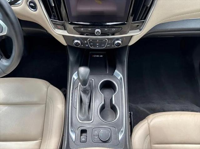 2023 Chevrolet Traverse AWD LT Leather