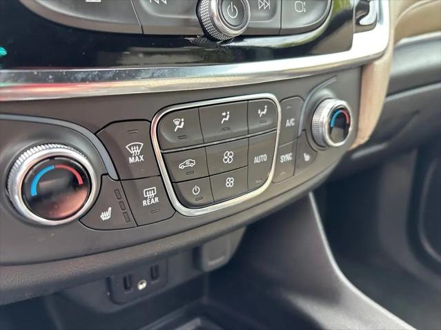 2023 Chevrolet Traverse AWD LT Leather