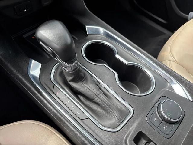 2023 Chevrolet Traverse AWD LT Leather