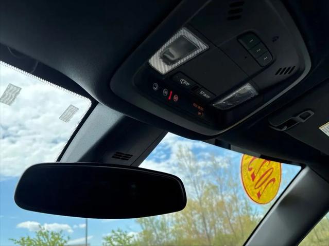 2023 Chevrolet Traverse AWD LT Leather