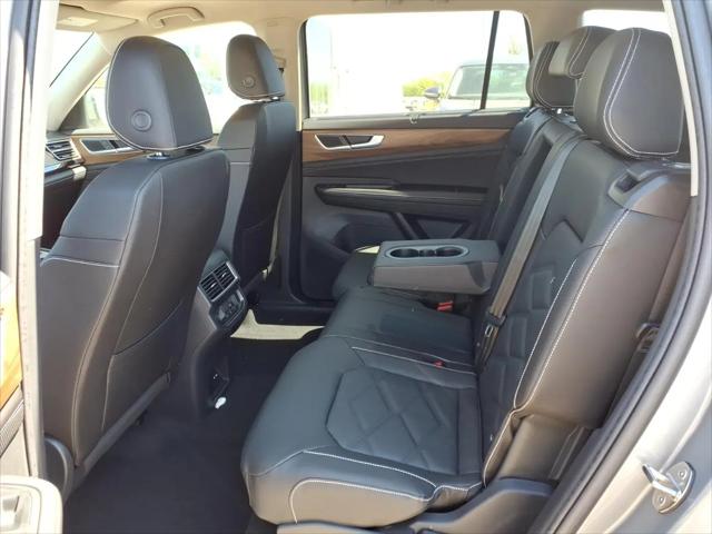 2026 Volkswagen Atlas SE with Technology