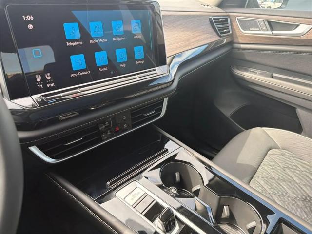 2026 Volkswagen Atlas SEL Premium R-Line