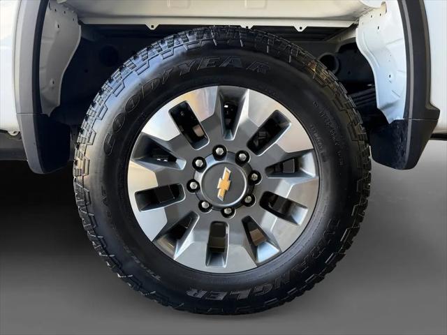 2024 Chevrolet Silverado 2500HD 4WD Double Cab Standard Bed Custom